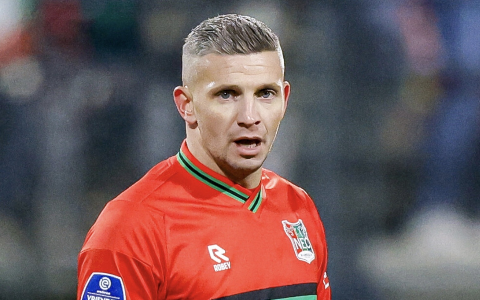 穆阿尼作为 穆阿尼作为